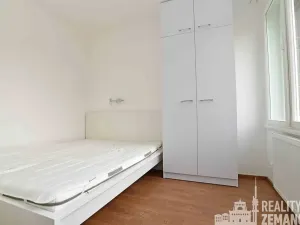 Pronájem bytu 2+kk, Praha - Vinohrady, Řipská, 36 m2