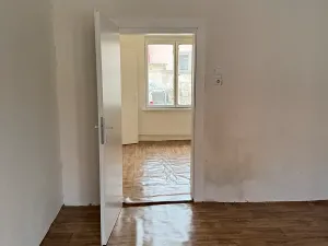 Prodej bytu 3+1, Lešany, 58 m2