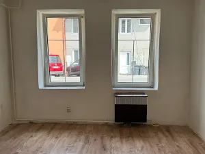 Prodej bytu 3+1, Lešany, 58 m2