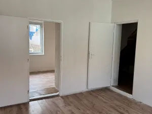 Prodej bytu 3+1, Lešany, 58 m2