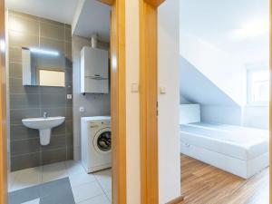 Pronájem bytu 2+kk, Praha - Žižkov, Radhošťská, 67 m2