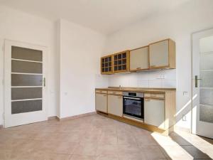 Pronájem bytu 1+1, Praha - Vokovice, Osamocená, 38 m2