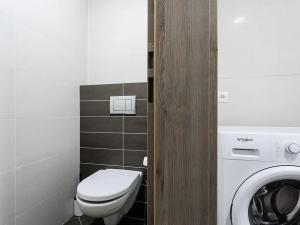 Pronájem bytu 2+kk, Praha - Vršovice, Petrohradská, 66 m2