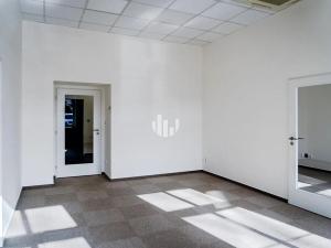 Pronájem kanceláře, Praha - Smíchov, Nádražní, 596 m2