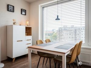 Pronájem bytu 2+kk, Praha - Holešovice, U Pergamenky, 55 m2