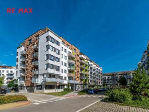 Pronájem bytu 1+kk, Praha - Střížkov, Makedonská, 35 m2