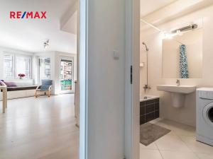 Pronájem bytu 1+kk, Praha - Střížkov, Makedonská, 35 m2