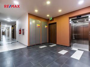 Pronájem bytu 1+kk, Praha - Střížkov, Makedonská, 35 m2