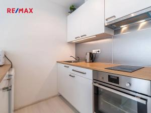Pronájem bytu 1+kk, Praha - Střížkov, Makedonská, 35 m2