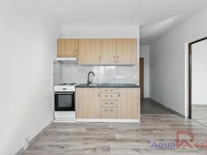 Prodej bytu 1+1, Karlovy Vary, Jana Opletala, 35 m2