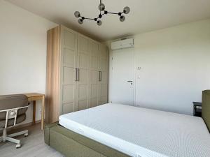 Pronájem bytu 2+kk, Praha, Výstavní, 59 m2
