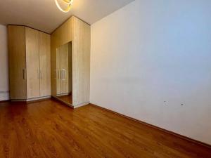 Pronájem bytu 2+kk, Praha - Hlubočepy, Brichtova, 43 m2