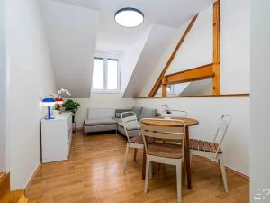 Pronájem bytu 3+1, Praha - Libeň, Novákových, 60 m2