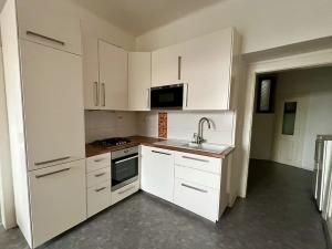 Pronájem bytu 2+kk, Praha - Smíchov, Na Neklance, 41 m2