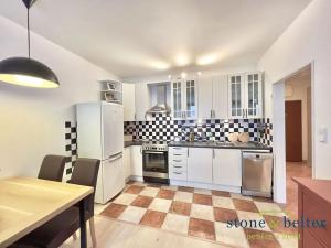Pronájem bytu 2+kk, Praha - Vysočany, Pod Harfou, 56 m2