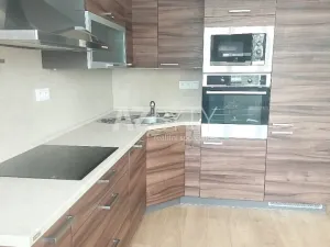 Prodej bytu 2+kk, Jičín, Nám. V. Čtvrtka, 46 m2