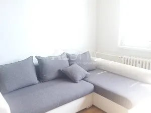 Prodej bytu 2+kk, Jičín, Nám. V. Čtvrtka, 46 m2
