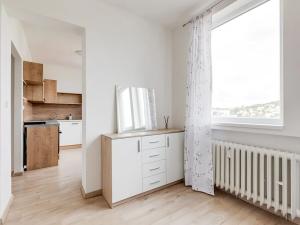 Pronájem bytu 2+kk, Praha - Jinonice, Peroutkova, 53 m2