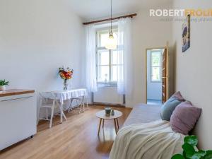Prodej bytu 2+kk, Praha - Dejvice, Dejvická, 48 m2