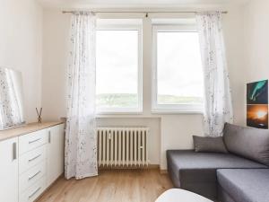 Prodej bytu 2+kk, Praha, Peroutkova, 53 m2