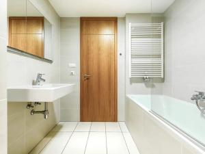Pronájem bytu 2+kk, Praha - Žižkov, Pitterova, 100 m2
