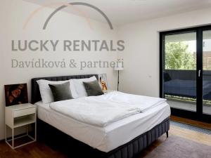 Pronájem bytu 2+kk, Praha - Modřany, Mezi vodami, 63 m2