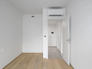 Pronájem bytu 2+kk, Praha - Modřany, Československého exilu, 50 m2