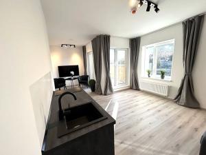 Pronájem bytu 1+kk, Tuchoměřice, V Kněžívce, 33 m2