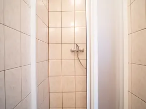 Pronájem skladu, Hradec Králové, Kladská, 2725 m2