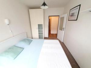 Pronájem bytu 2+kk, Praha, Přemyslovská, 46 m2