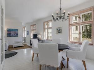 Pronájem bytu 3+1, Praha - Malá Strana, Všehrdova, 80 m2