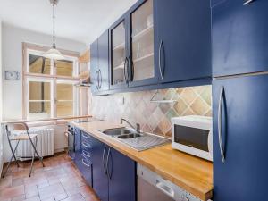 Pronájem bytu 3+1, Praha - Malá Strana, Všehrdova, 80 m2