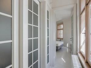Pronájem bytu 3+1, Praha - Malá Strana, Všehrdova, 80 m2