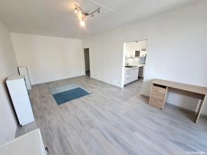 Pronájem bytu 2+1, Hradec Králové, třída Edvarda Beneše, 60 m2