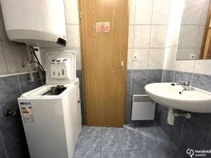 Pronájem bytu 2+kk, Olomouc, Schweitzerova, 40 m2