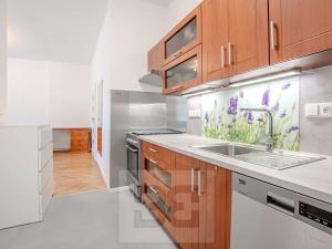 Pronájem bytu 2+kk, Praha - Nusle, Bartoškova, 44 m2