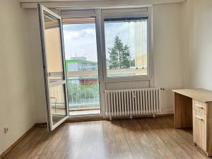 Pronájem bytu 3+1, Hradec Králové, Brožíkova, 71 m2