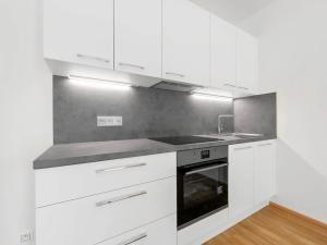 Pronájem bytu 1+kk, Praha - Libeň, Kotlaska, 36 m2