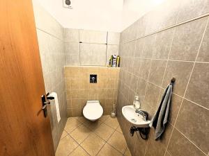 Pronájem bytu 2+kk, Praha - Kbely, Blériotova, 50 m2