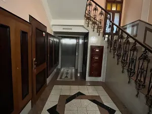 Pronájem kanceláře, Praha, Žitná, 95 m2