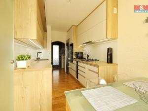 Prodej bytu 3+1, Praha - Háje, Hekrova, 74 m2