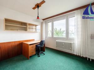 Pronájem bytu 3+1, Praha - Prosek, Veltruská, 61 m2
