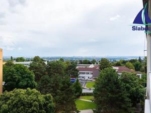 Pronájem bytu 3+1, Praha - Prosek, Veltruská, 61 m2