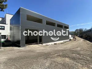Pronájem výrobních prostor, Pardubice, 2973 m2