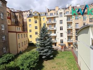 Prodej bytu 3+1, Karlovy Vary, Bulharská, 94 m2