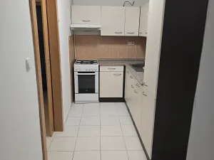 Pronájem bytu 2+1, Pardubice, 17. listopadu, 68 m2