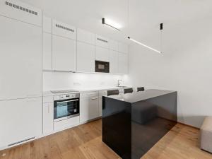Pronájem bytu 2+kk, Praha - Modřany, Československého exilu, 52 m2