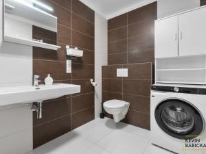 Prodej bytu 4+kk, Holubice, 102 m2