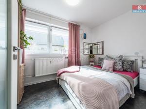 Pronájem bytu 2+kk, Líšnice, 40 m2