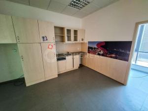 Pronájem kanceláře, Brno - Štýřice, Londýnské náměstí, 330 m2